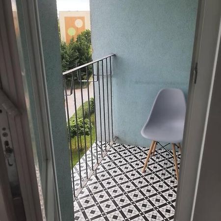Апартаменты Apartament Komfortowy - W Pelni Wyposazony - Spaceapart Еленя-Гура Экстерьер фото