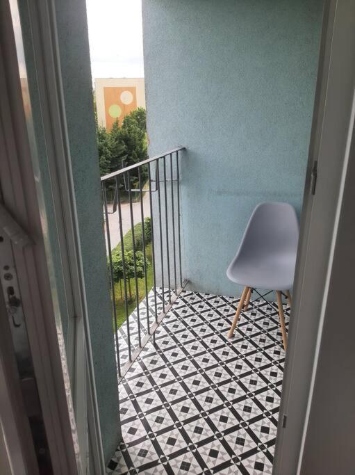Апартаменты Apartament Komfortowy - W Pelni Wyposazony - Spaceapart Еленя-Гура Экстерьер фото